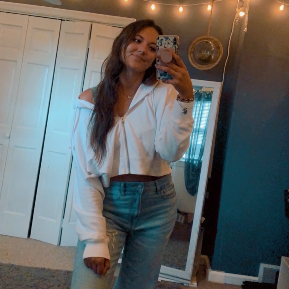 Meet your Posher, Courtney